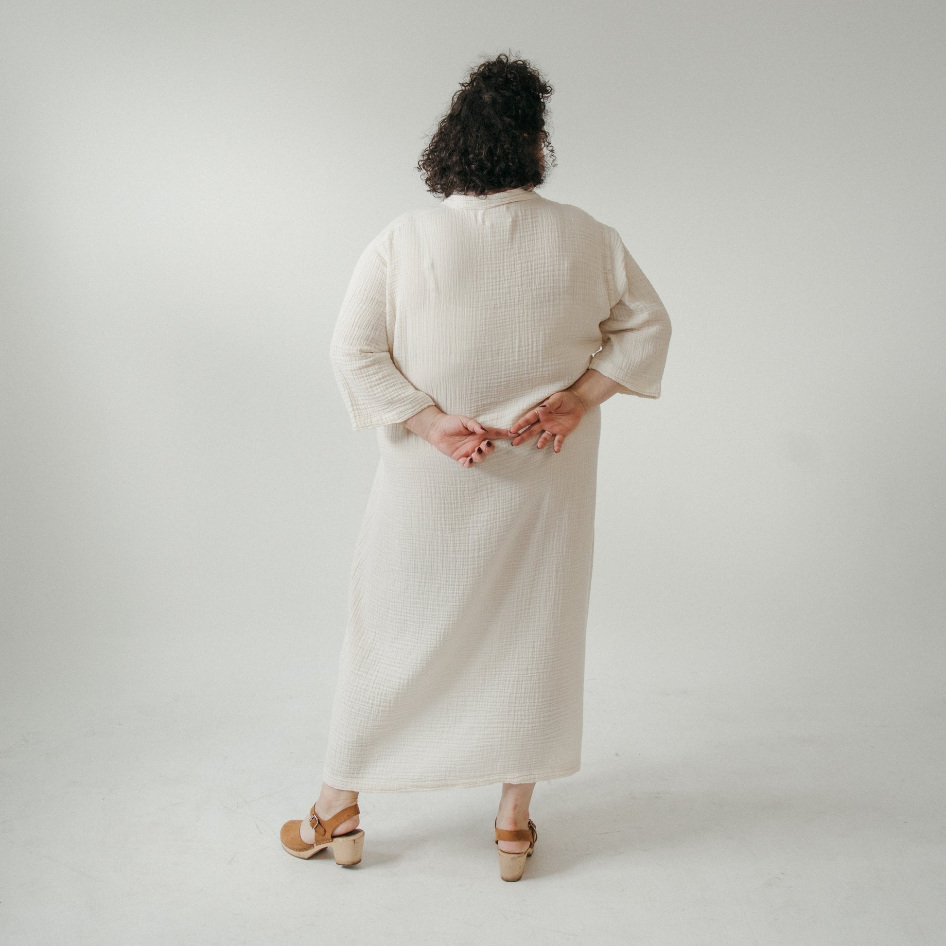 POKOLOKO Crinkle Shirt Dress Plus #color_crinkle-cream