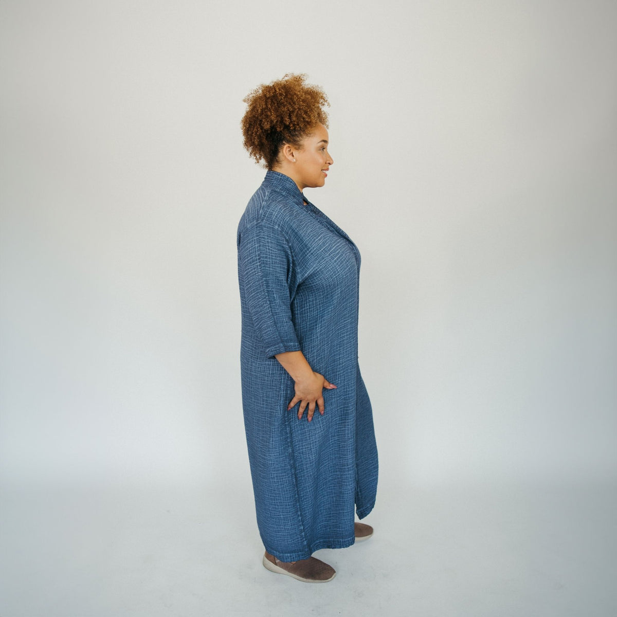 POKOLOKO Crinkle Shirt Dress Plus #color_crinkle-denim