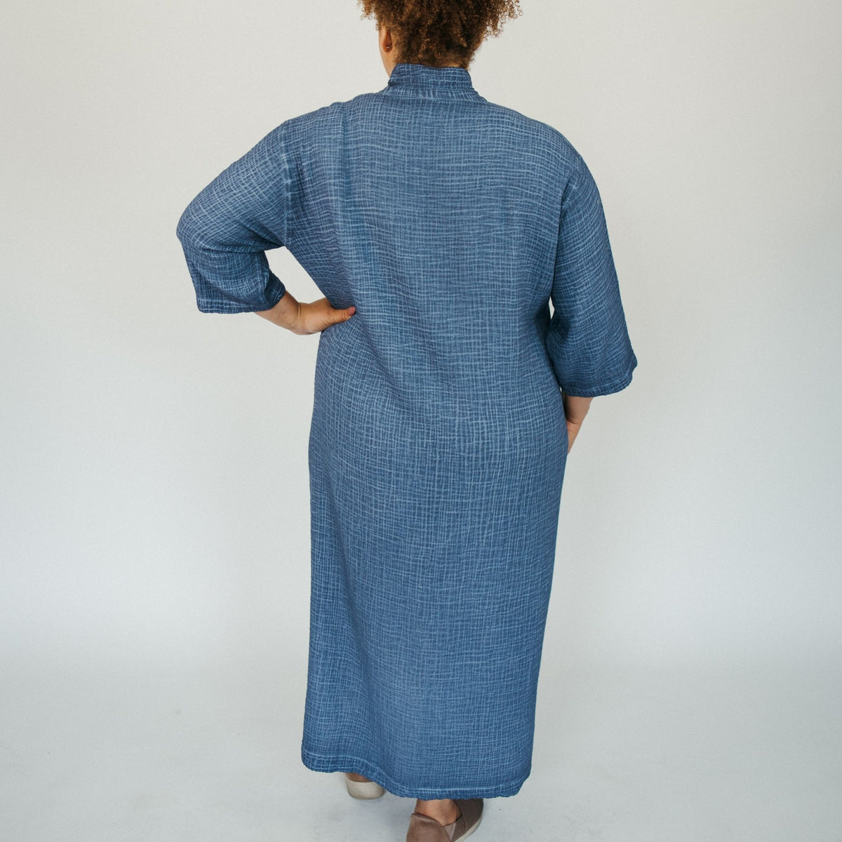 POKOLOKO Crinkle Shirt Dress Plus #color_crinkle-denim