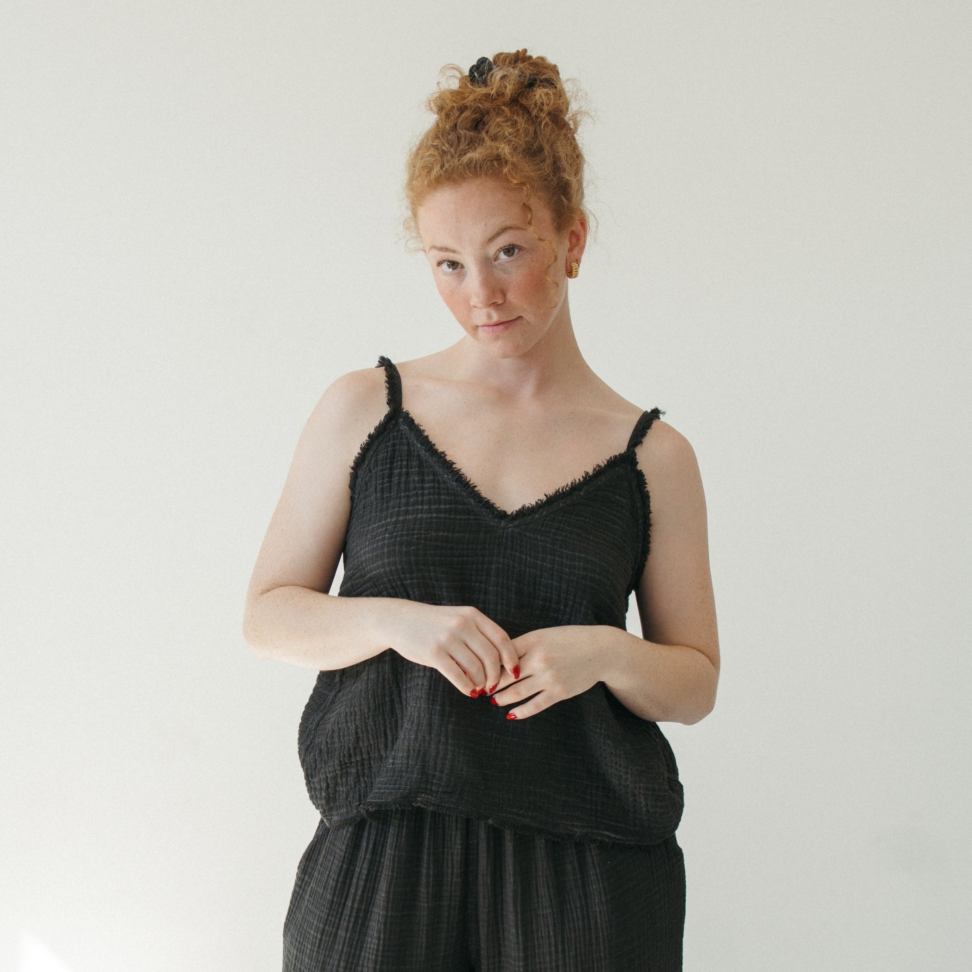 POKOLOKO Crinkle Strappy Top #color_crinkle-black