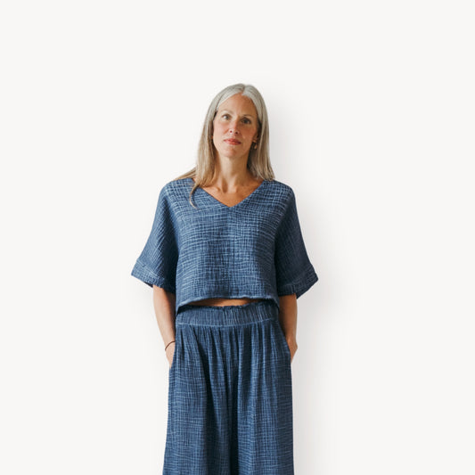 POKOLOKO Crinkle Crop Top #color_crinkle-denim