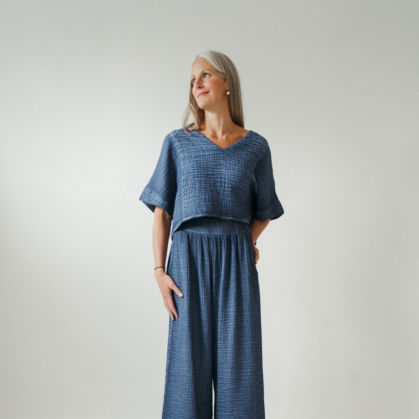 POKOLOKO Crinkle Crop Top #color_crinkle-denim