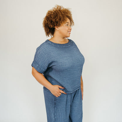 POKOLOKO Crinkle Boat Top Plus #color_crinkle-denim