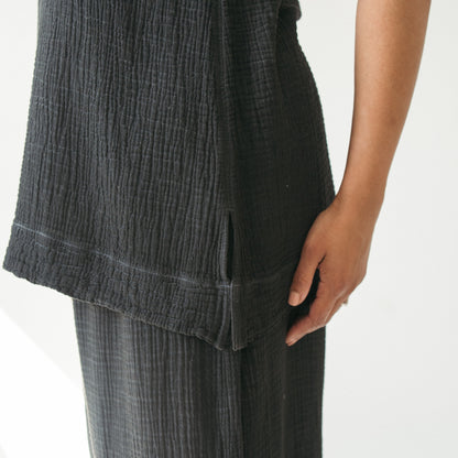 POKOLOKO Crinkle Tunic Top #color_crinkle-black