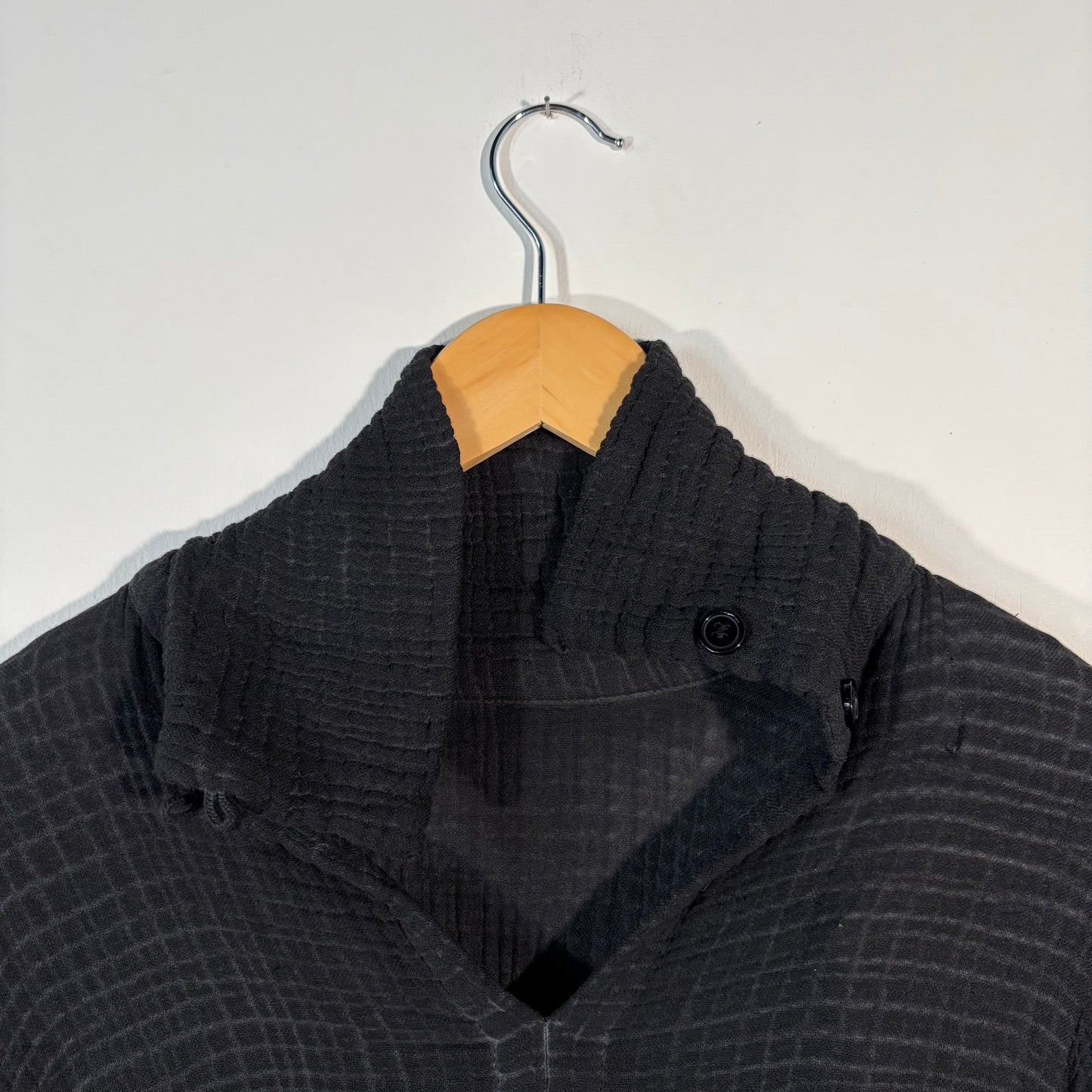 Crinkle Black High Button Collar Shirt - One Size