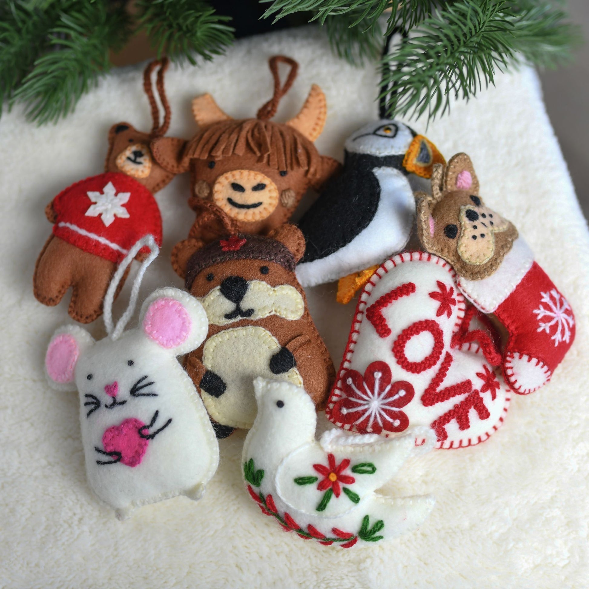 POKOLOKO Hand-Embroidered Ornament #color_highland-cow