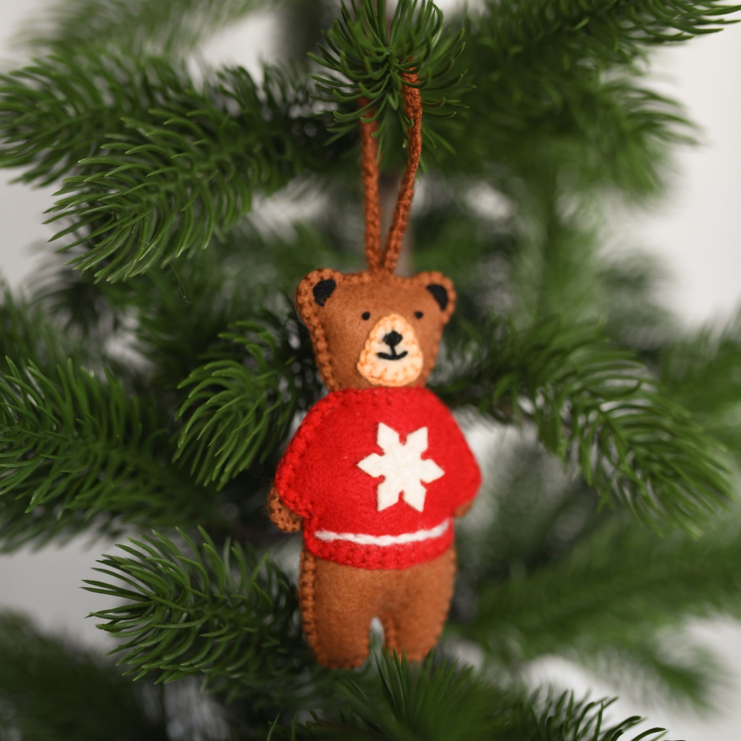 POKOLOKO Hand-Embroidered Ornament #color_snowflake-bear