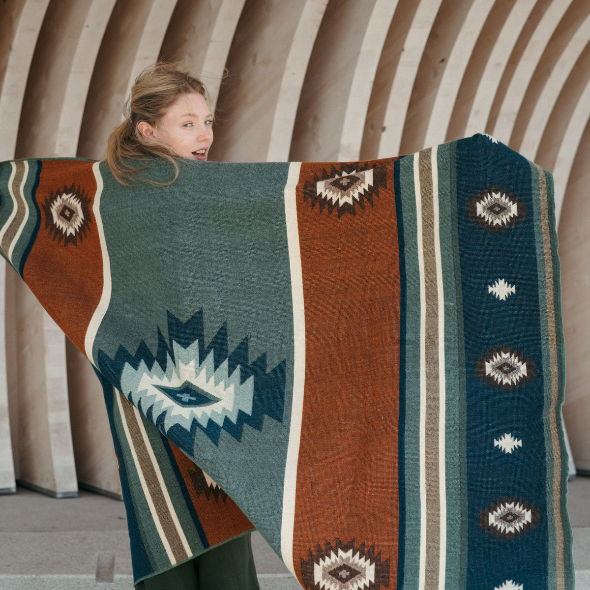 POKOLOKO Southwest Blanket #color_balance