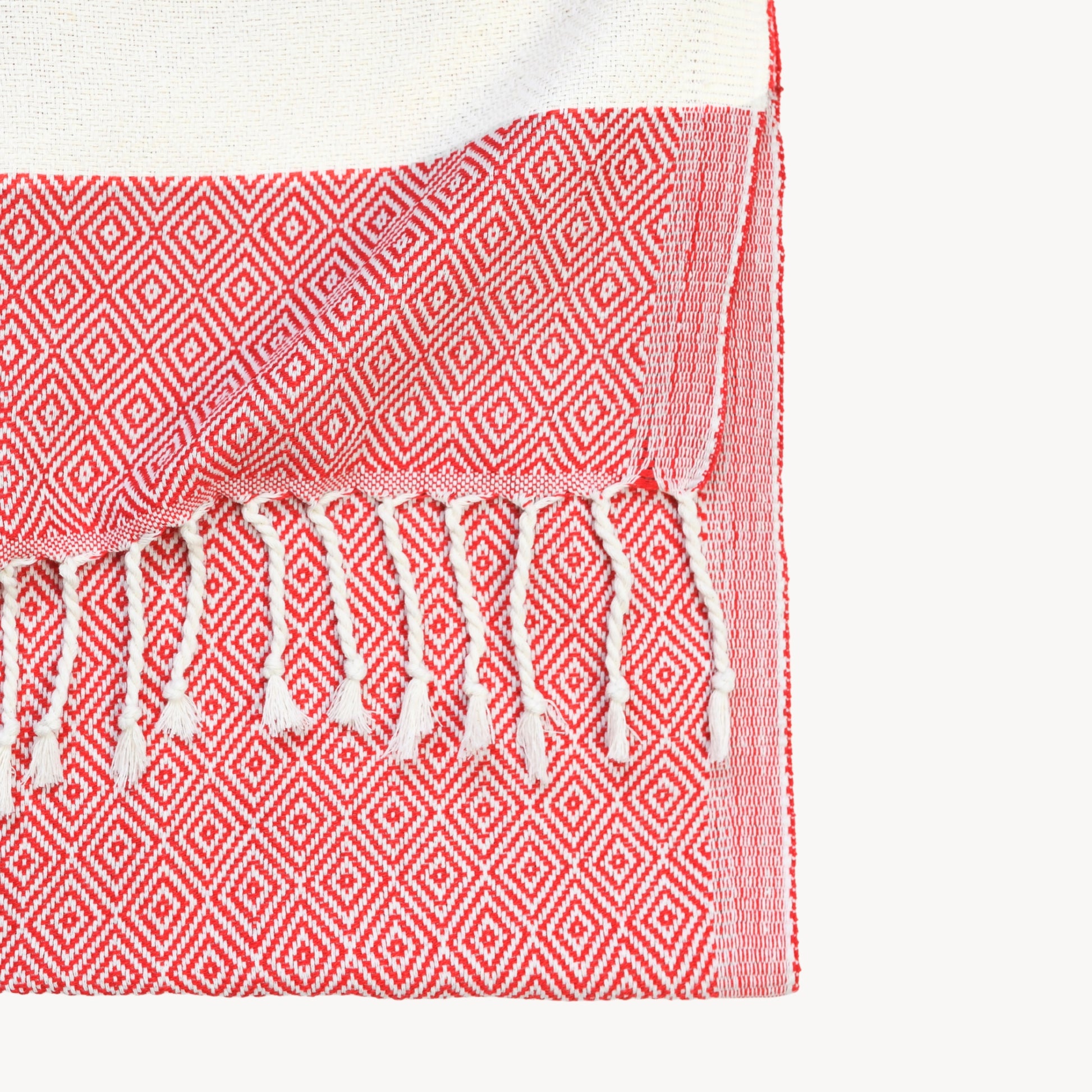 POKOLOKO Diamond Hand Towel #color_red-diamond