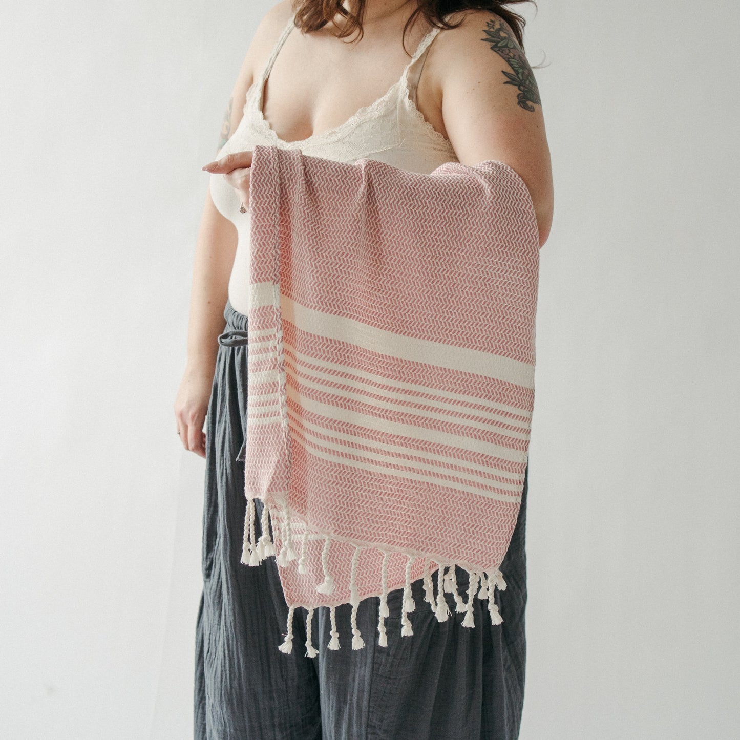 POKOLOKO Hasir Hand Towel #color_velvet-rose-hasir