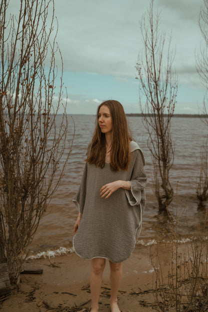 Crinkle Adult Poncho #color_grey
