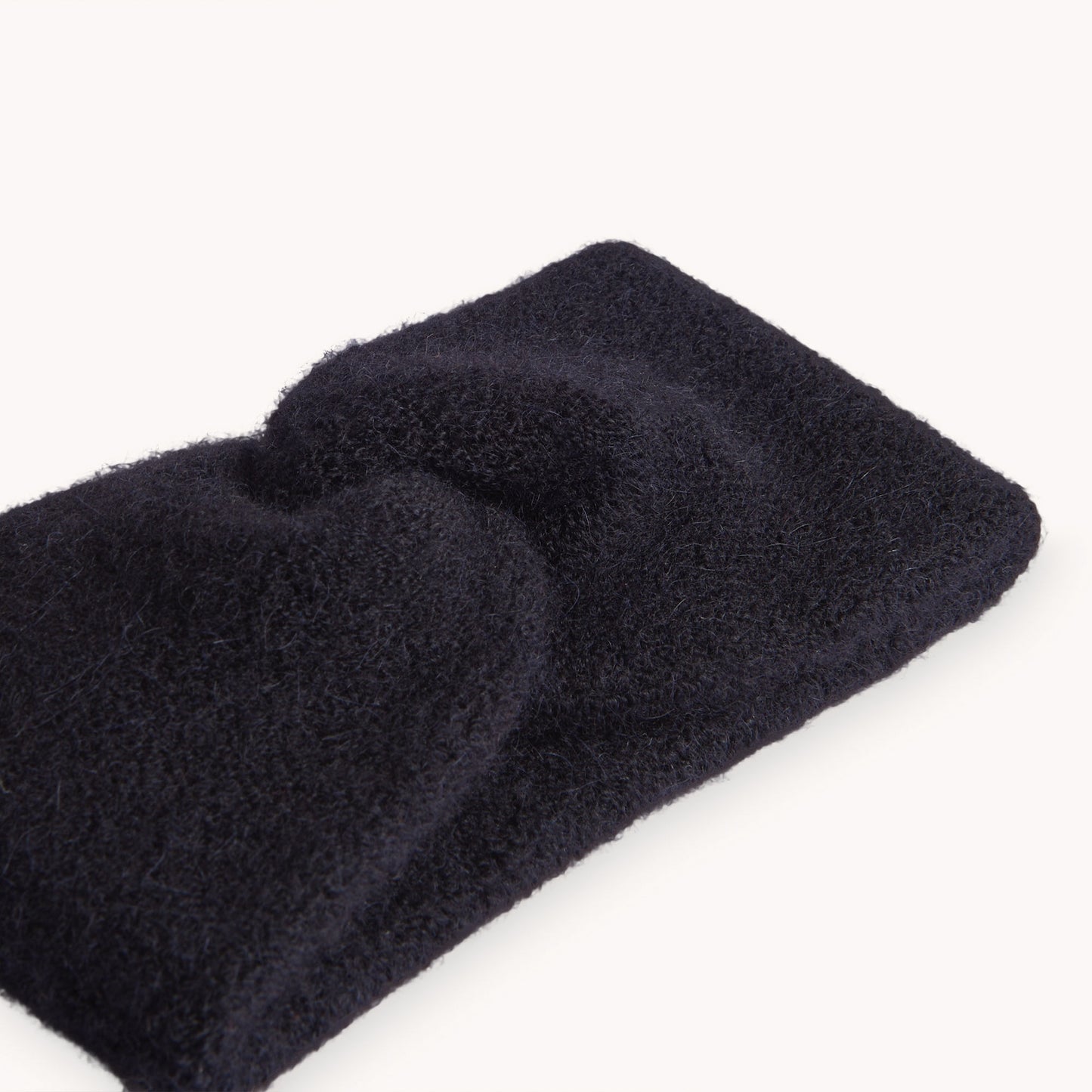 POKOLOKO Baby Alpaca Twisted Headband #color_black-headband