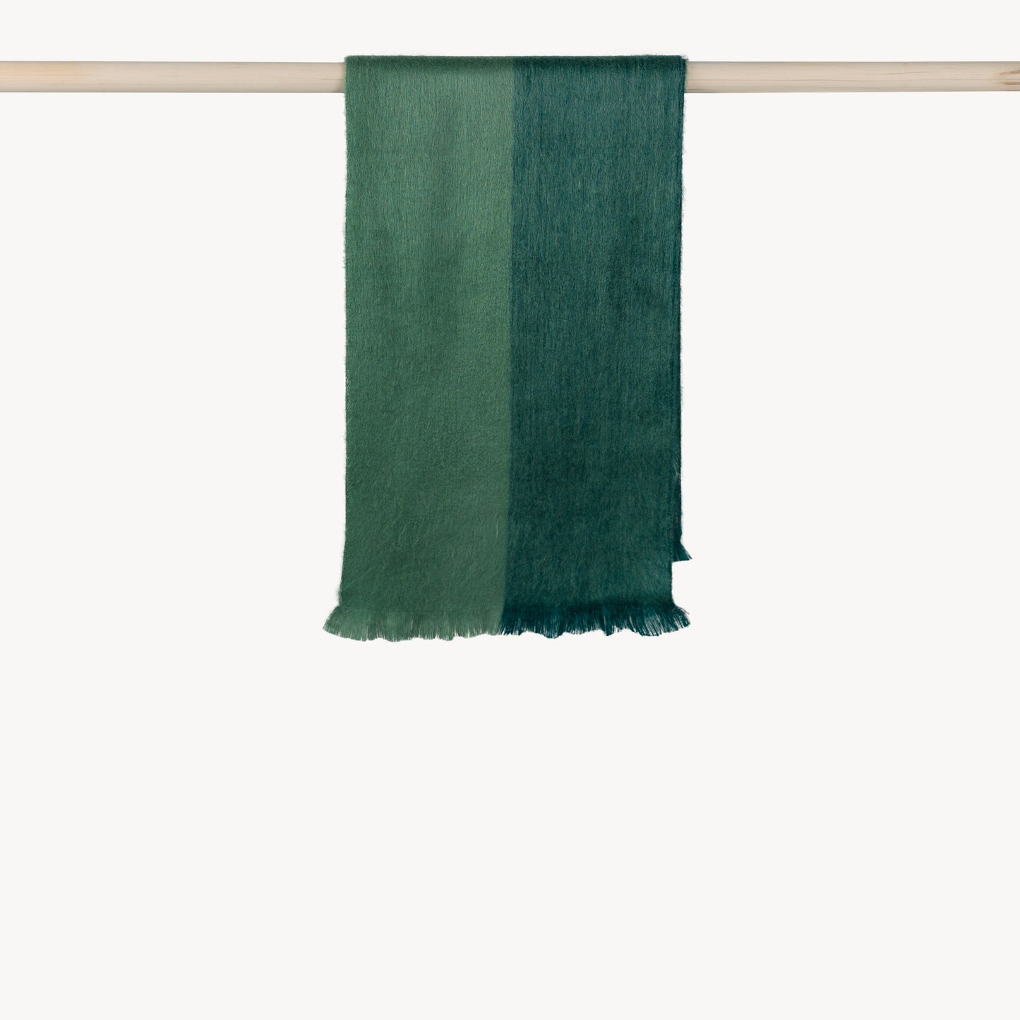 POKOLOKO Two-Tone Alpaca Seamless Scarf #color_hunter