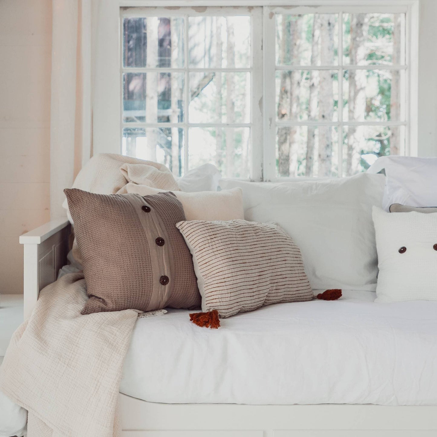 POKOLOKO Wave Pillow #color_grain-beige-pillow