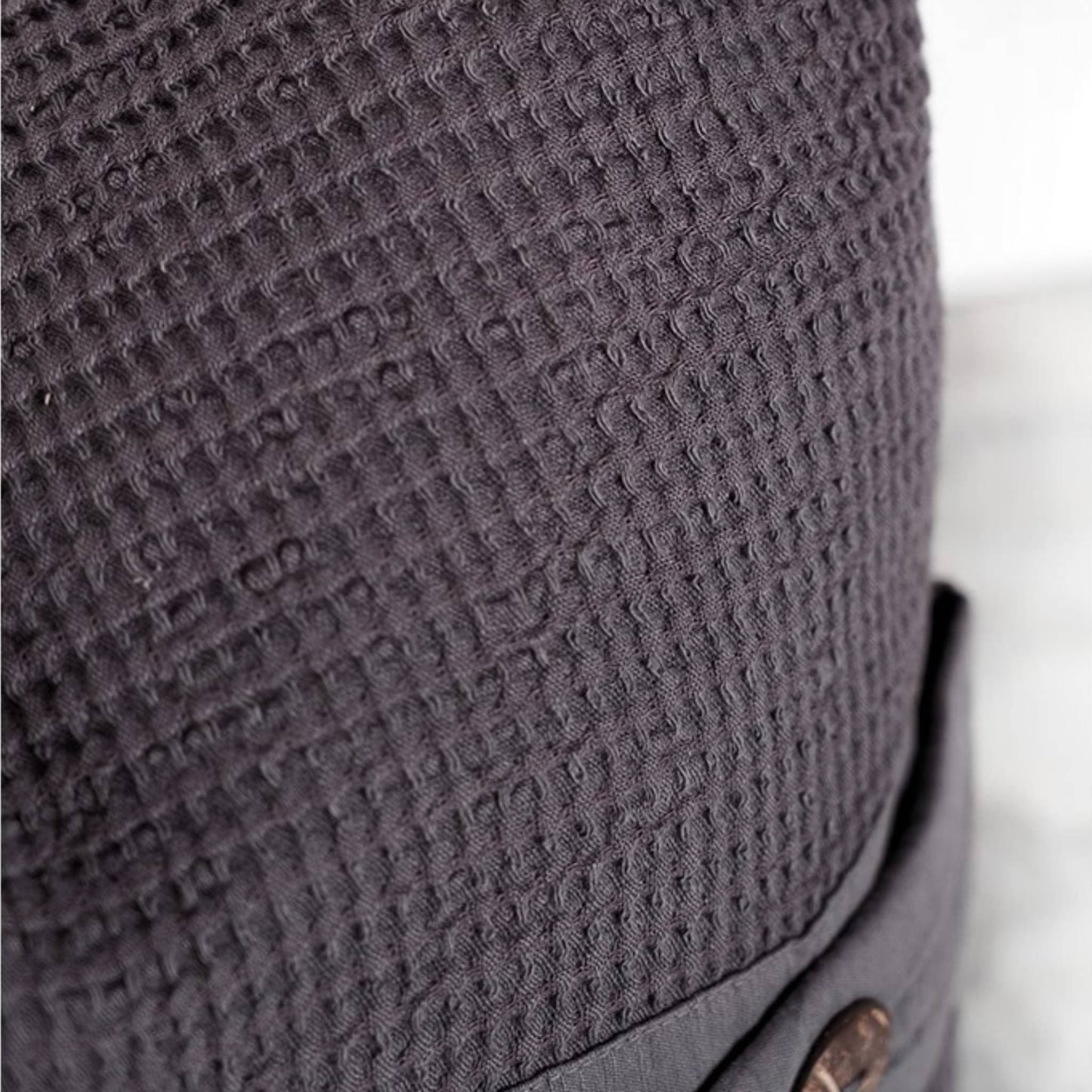 POKOLOKO Wave Pillow #color_charcoal-grey-pillow