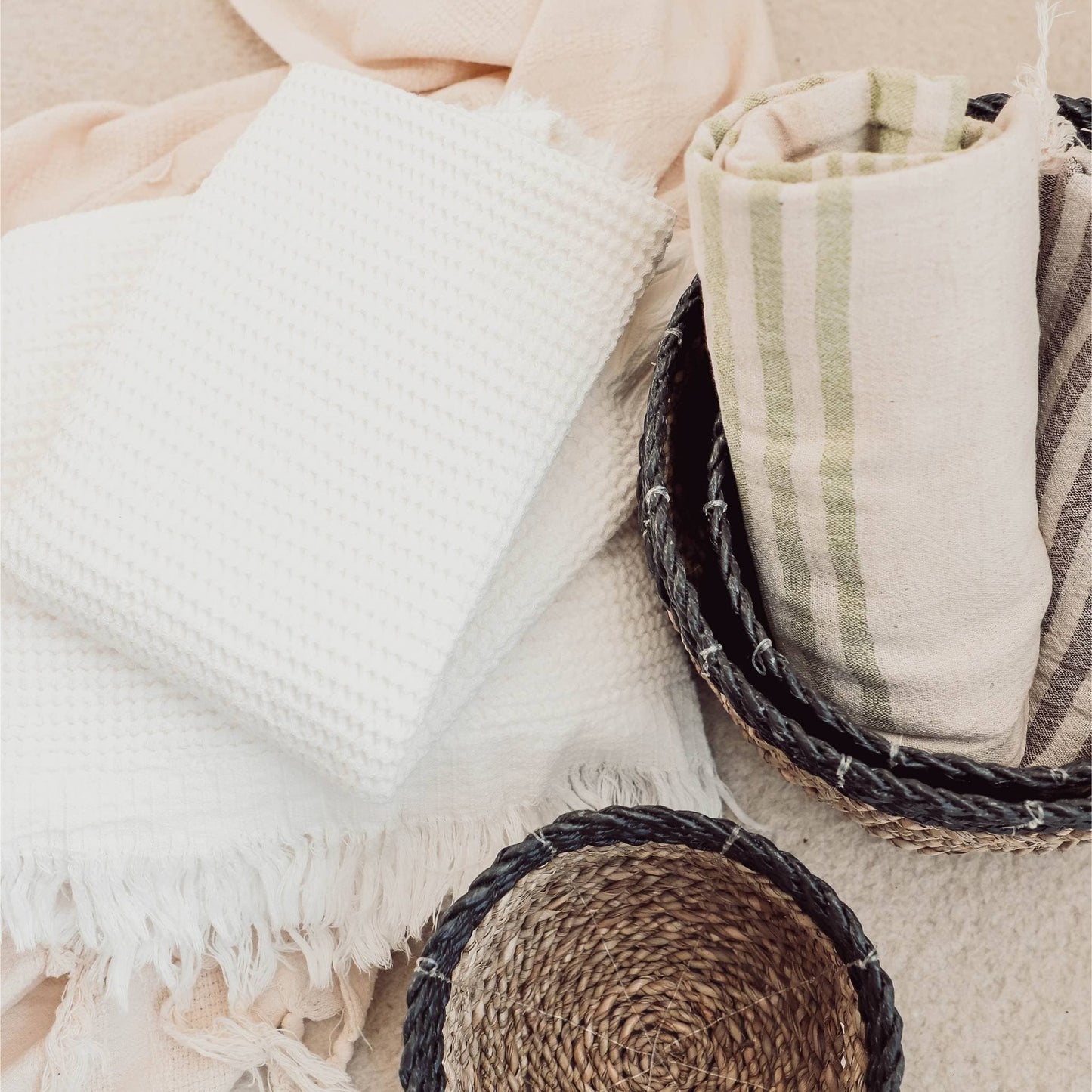 POKOLOKO Wave Towel #color_white-wave-towel
