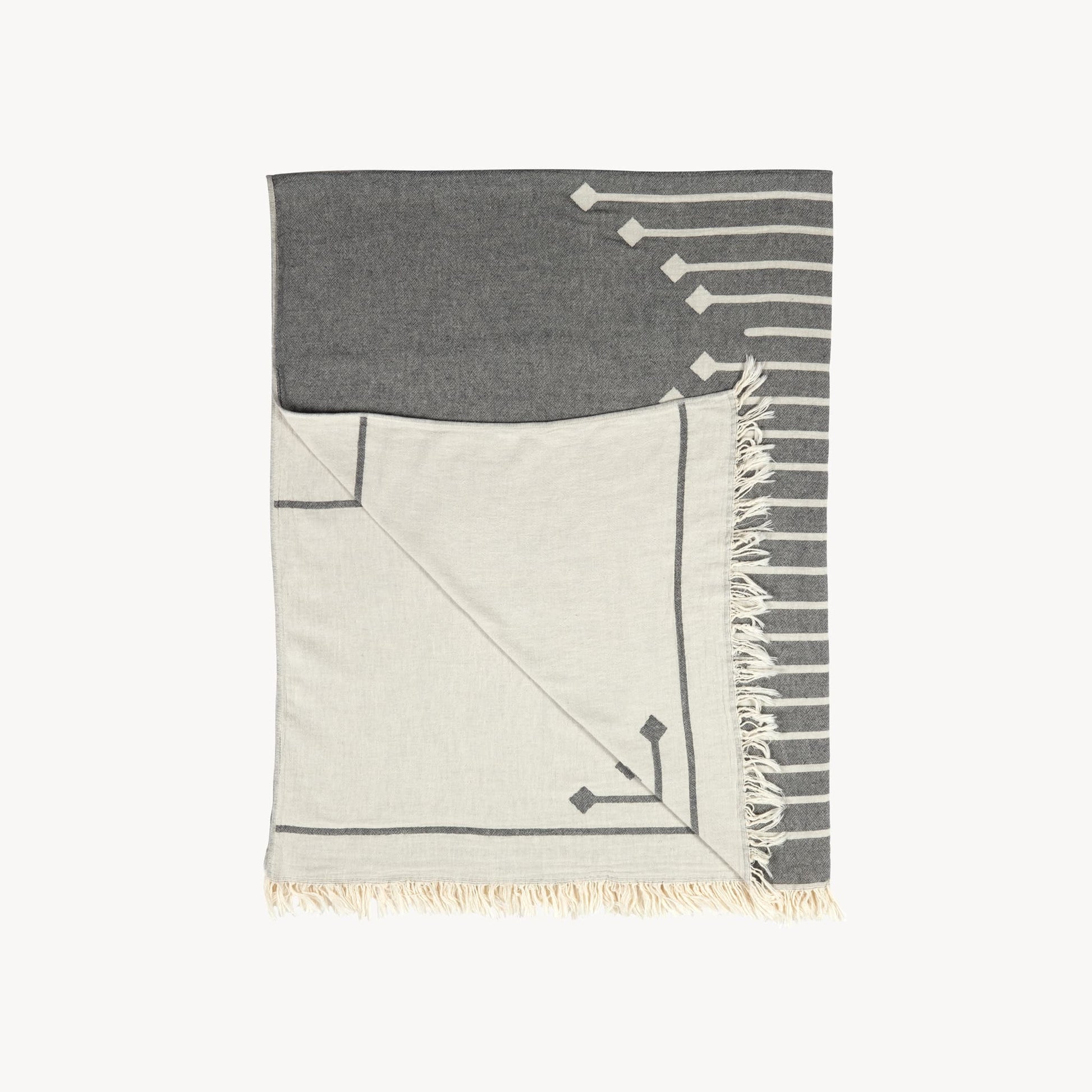 POKOLOKO Arrow XL Towel Throw #color_arrow-grey-white